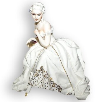 Статуэтка из фарфора Дама в белом платье, в кресле Elite & Fabris 179B/EL