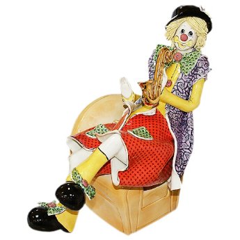 Статуэтка из фарфора Клоун в кресле с саксофоном ZamPiva 30072