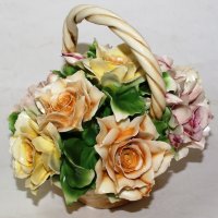 Декоративная корзина чайных роз Artigiano Capodimonte