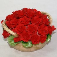 Корзина фарфоровая красные розы  Artigiano Capodimonte