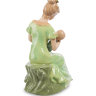 Музыкальная статуэтка Мама с ребенком в зеленом Pav CMS-27/ 8. Фотография статуэтки с другой стороны.