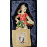 Статуэтка из фарфора Девочка с цветами Pavone JP-12/13. Фотография упаковки.