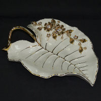 Декоративное блюдо Белый лист с золотыми цветами Bruno Costenaro