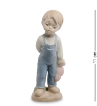 Статуэтка Мальчик с игрушкой Pavone 108132