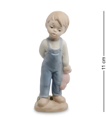 Статуэтка Мальчик с игрушкой Pavone 108132