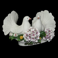 Статуэтка фарфоровая  голуби и цветы Artigiano Capodimonte